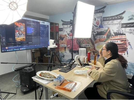 开云 开云体育平台屯溪区一季度电商产业蓬勃发展 成绩喜人(图2)