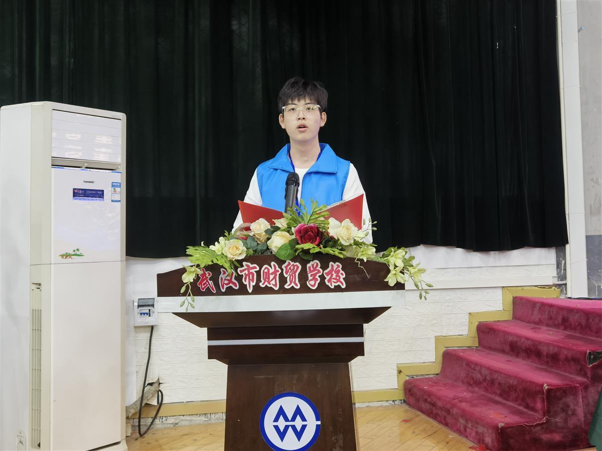 开云体育 kaiyun.com 官网入口湖北省中职生电子商务技能对决 武汉市财贸学校揽下两组“头奖”(图4) 开云体育 kaiyun.com 官网入口湖北省中职生电子商务技能对决 武汉市财贸学校揽下两组“头奖”(图4)