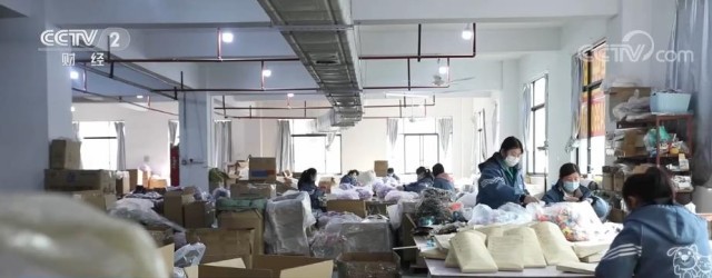 开云 开云体育平台同比增长732%！跨境电商企业赶订单 扩产能(图4)
