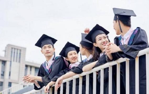 这五个大学专业就业发展前景堪开云体育 开云平台忧211院校毕业也不例外(图5)
