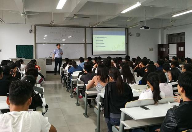 这五个大学专业就业发展前景堪开云体育 开云平台忧211院校毕业也不例外(图4)