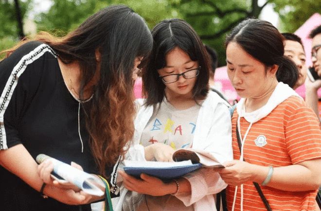 2Kaiyun 开云021大学热门专业排行土木工程跌出前10互联网成先锋潮流(图3)