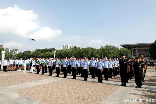 开云 开云体育平台200余万财物“各回各家”临清公安开大会啦！(图2)