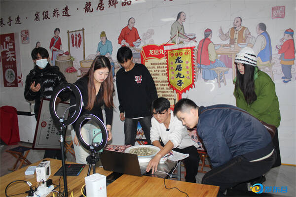 师生筑梦农村电商 “把论文写在祖国开云体育 开云平台的大地上”(图4)