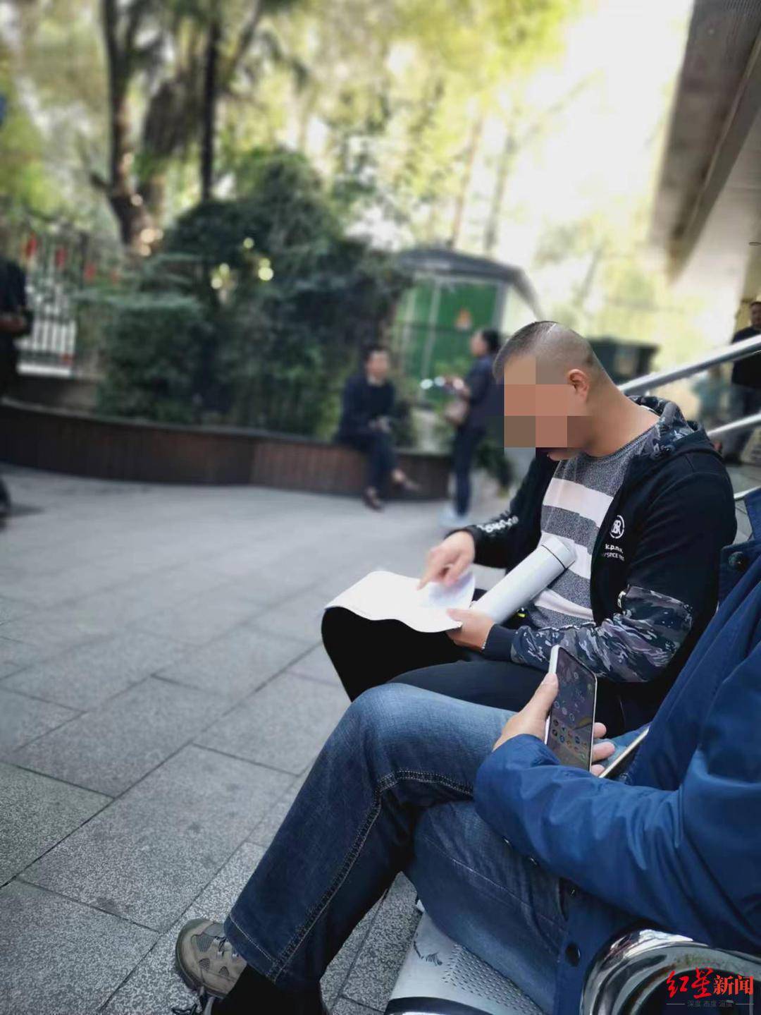 开云 开云体育平台贷款20万被中介收取3万元“服务费”？贷款人：中介玩文字游戏(图5)