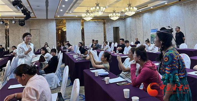 【开云体育 开云官网甘快看】相聚镍都学电商 金昌最美新农人“充电”布局直播赛道(图2)