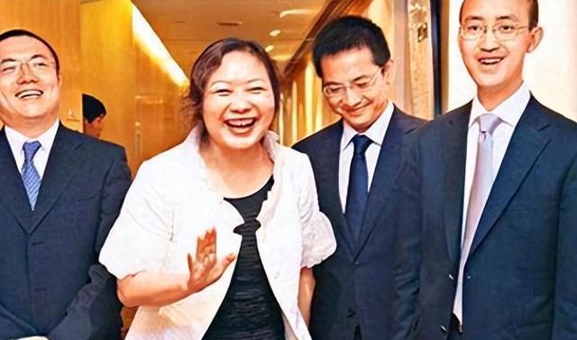 Kaiyun 开云我国最有钱的女房东一月收租2个亿分前夫200亿给女儿500亿(图11)