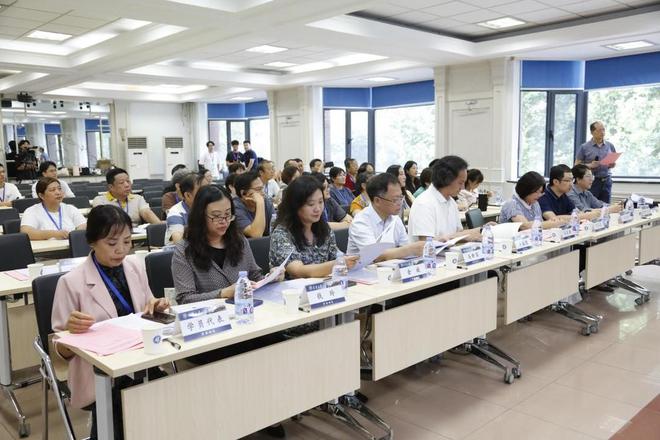 开云 开云体育平台天津大学京津冀三地传统技艺类非遗产品设计和品牌营销培训班开班(图2)