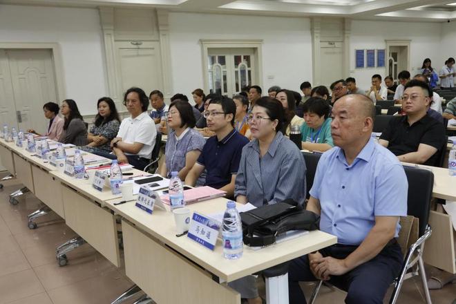 开云 开云体育平台天津大学京津冀三地传统技艺类非遗产品设计和品牌营销培训班开班(图3)